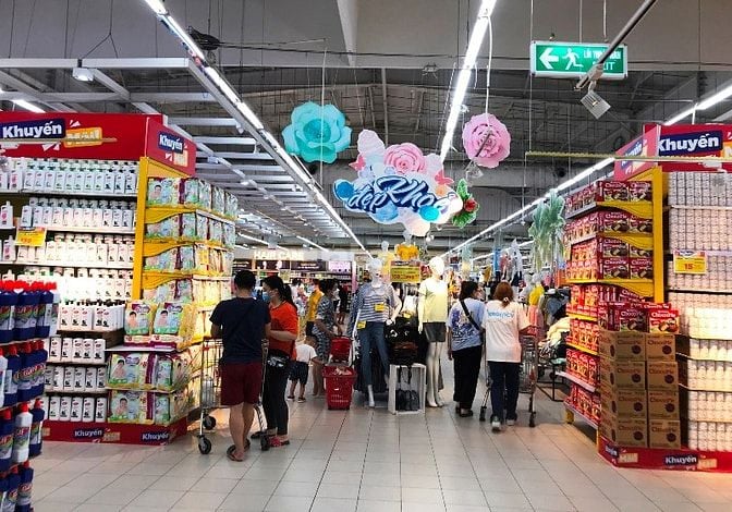 CỬA HÀNG MỚI TUYỂN LĐPT NAM NỮ KHU VỰC Q4 