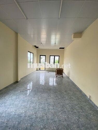 Văn phòng Phạm Văn Đồng, 70m2, 7tr, có bãi để xe hơi, bảo vệ 24/7