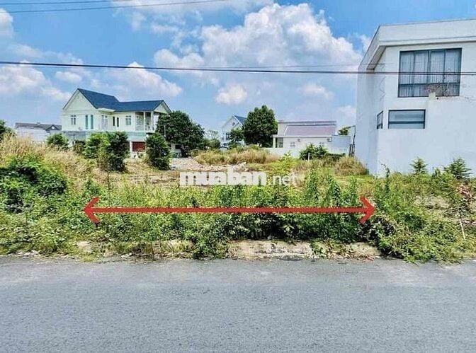 CHỦ CẦN TIỀN BÁN GẤP ĐẤT Ở TT THỊ TRẤN CÁCH SÂN VẬN ĐỘNG CỦ CHI 1km