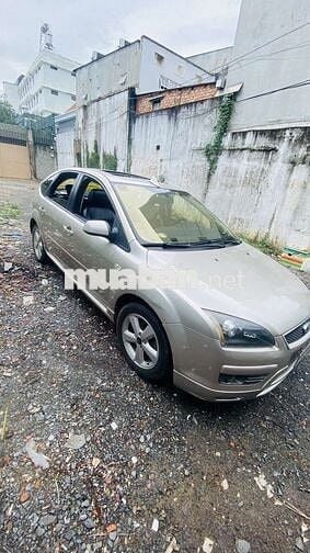 Ford Focus 1.8 AT 2009 Màu Vàng, 2 Chỗ