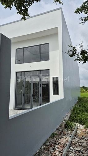 Bán nhà đẹp 85m2 chỉ 650 triệu - SHR