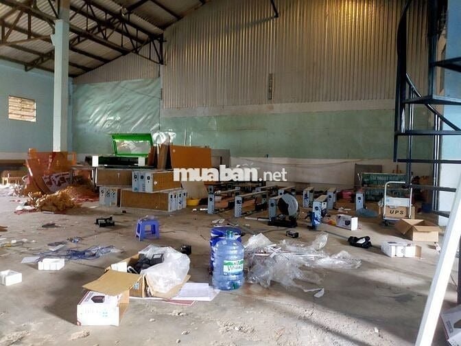 Cho Thuê Kho- Diện tích đa dạng: 250m2- 300m2- 400m2. container40f vào