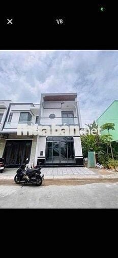 BÁN NHÀ 2 LẦU NGAY KCN NAM TÂN UYÊN TPHCM