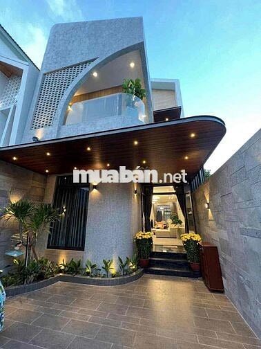 CẦN BÁN GẤP NHÀ NGAY CHỢ BỜ NGỰA- 790 TRIỆU - SHR