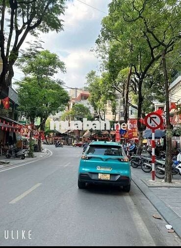 Tôi cần bán nhà mặt phố Trần Nguyên Đán 4tầng full nội thất.