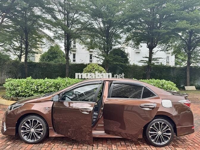 Lên đời xe cần bán Toyota Altis 2.0V đời 2015