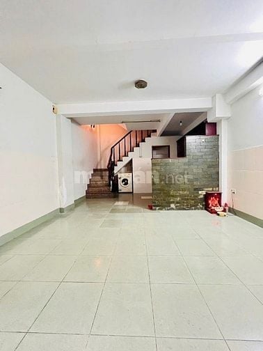Bán nhà riêng Trường Sa, Q3, HCM 5,7 tỷ, 31,8m2, 3PN, 3WC