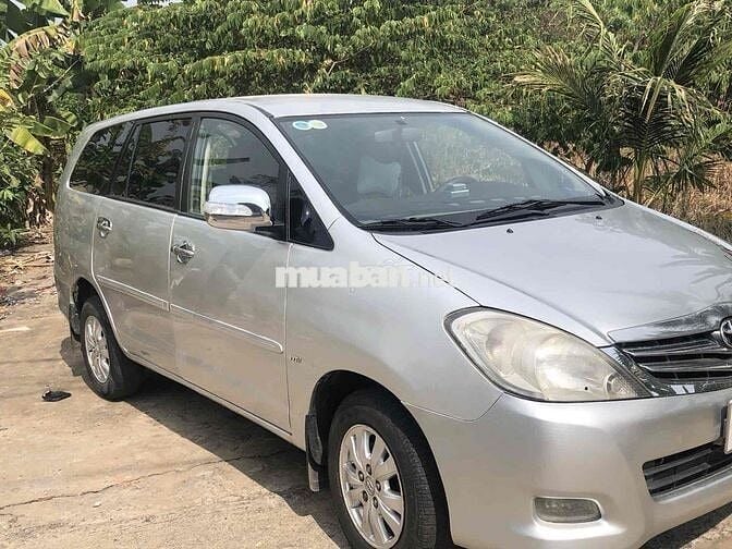 Toyota Innova 2010 G - 140000 km