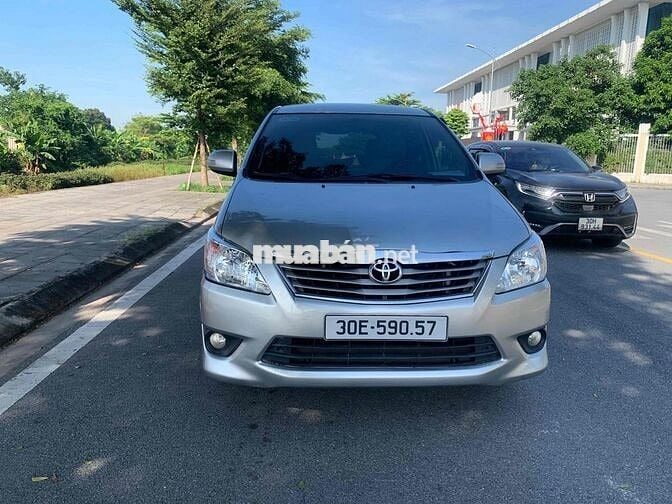 Toyota Innova 2014 2.0V - 15000 km