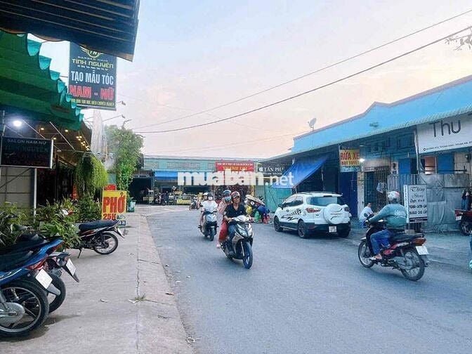 BÁN LÔ ĐẤT MẶT TIỀN KINH DOANH VIP NGANG 10m x34m