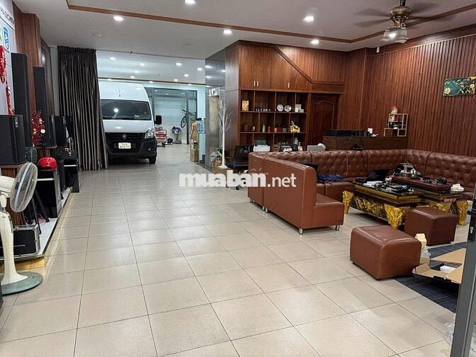 Bán nhà mặt phố tại Phan Thị Hành, 21 tỷ, 207.9 m2, 4 tầng, chính chủ