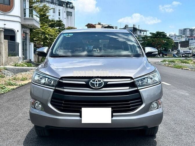 Toyota Innova 2019 2.0E số sàn 8 chỗ rộng rãi