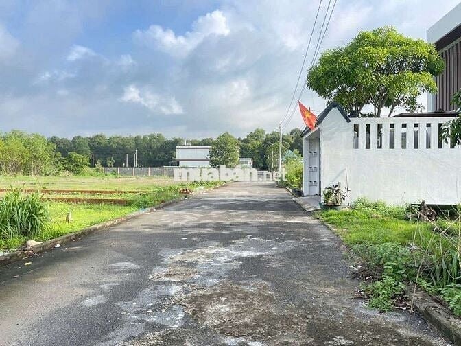 PHƯỚC HỘI:  BÀ RIA VŨNG TÀU 
Chủ gửi em một lô , dt 130 m 5x 26 
Full