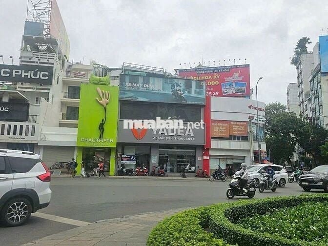 Cho thuê nhà mặt tiền  đường Cách Mạng Tháng Tám, Phường Bến Thành, Q1