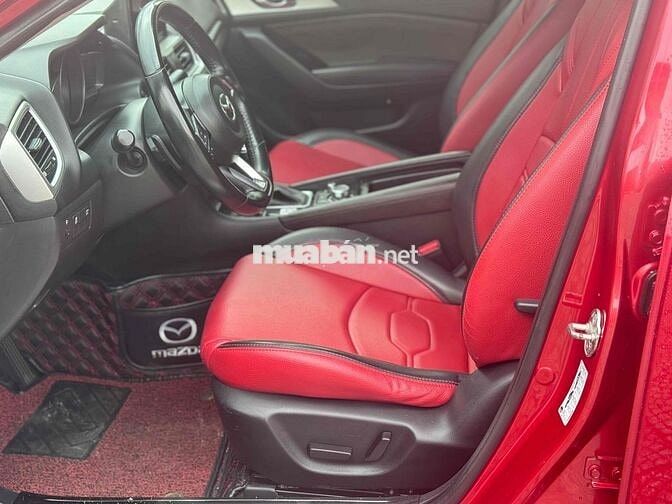 Mazda 3 2019 1.5L Luxury - 75000 km