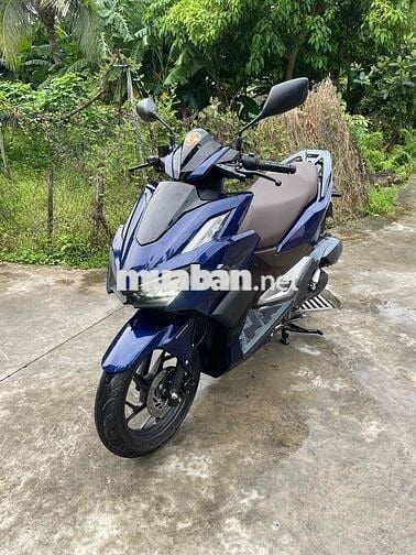 Cần bán vario 160 2024 chạy 5500km như mới