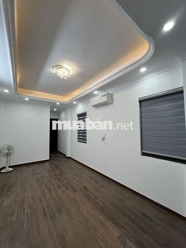 Cho thuê cả căn nhà 5 tầng tại Mễ Trì Hạ - Miễn môi giới