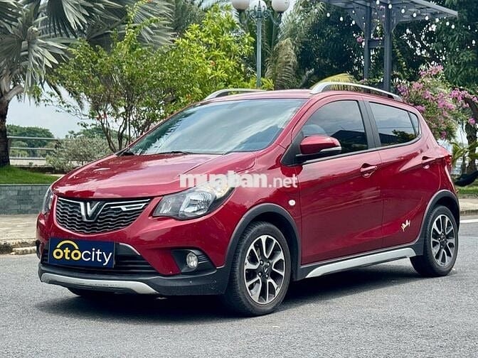 VinFast Fadil Plus 2021 - Màu đỏ - 4v4km