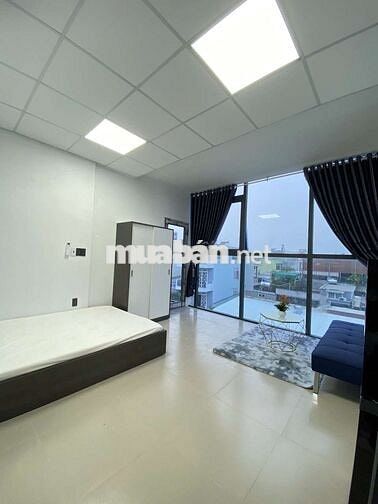 Studio full nội thất - view kính - ngay công viên Làng Hoa