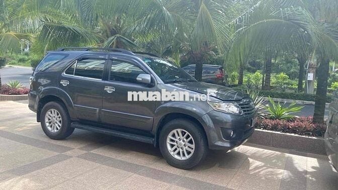 Toyota Fortuner 2012 2.7V 4x2 - 103000 km