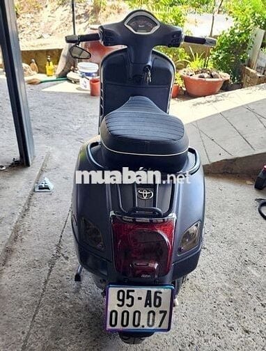 Vespa GTS 300 219 xám Lưu chính chủ tại cânthơ