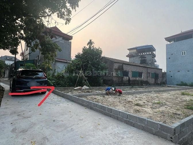 Bán 128m Kim Ngưu . Tân Tiến, Văn Giang. Đường otto. Giá 30tr/m 