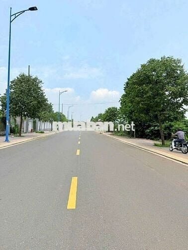 🔥Ký gửi 4 nền liền giá rẻ chưa bao giờ có 
DT: 200m² ngang 5 dài 40