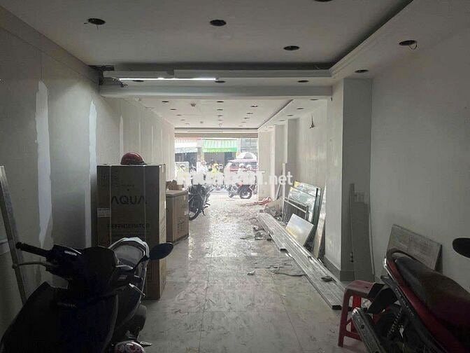 Mặt Tiền Võ Oanh Đối Diện Cổng Trường Giao Thông Vận Tải  Cho Quán Ăn