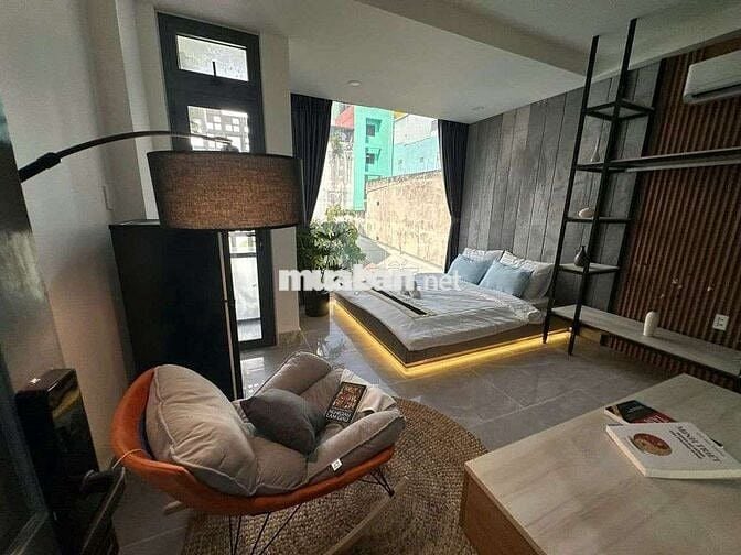 THUÊ PHÒNG 30M2 BAN CÔNG PHAN VĂN HÂN GẦN QUẬN 1 NGÃ TƯ HÀNG XANH