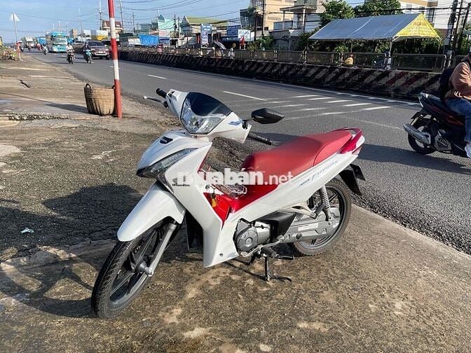 future 125i màu trắng. tra Gop o đồng