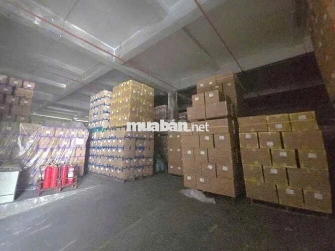 Kho đẹp ở Nguyễn Tất Thành cần cho thuê gấp diện tích 450m2 có pccc