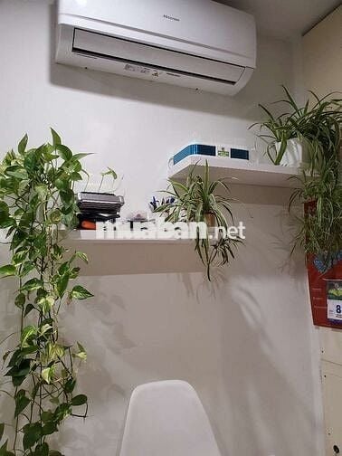 Chính chủ cho thuê lâu dài nhà 3tângf có sân rộng để xe riêng ngõ 2 m