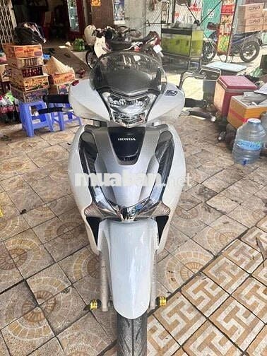 SH 150i 2019 ABS Trắng xe trùm mềm 95% xe nữ chạy