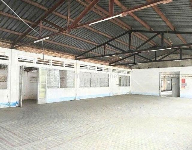 Kho ở Nguyễn Tất Thành cần cho thuê gấp diện tích 1200m2 đường cont