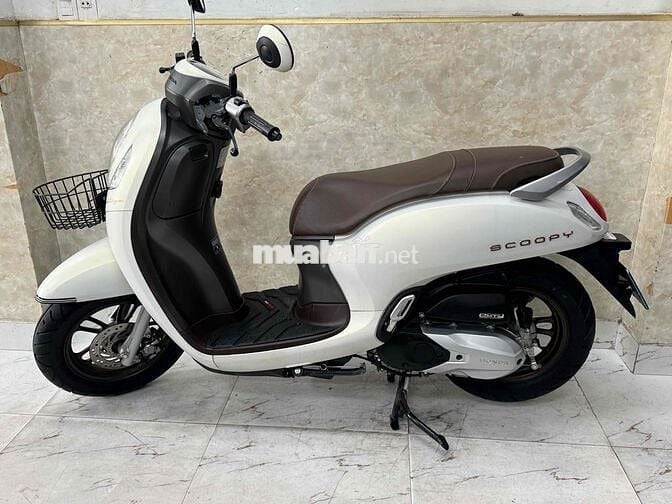 SCOOPY khoá ga 2025 trắng mới keng 43AE-056.01