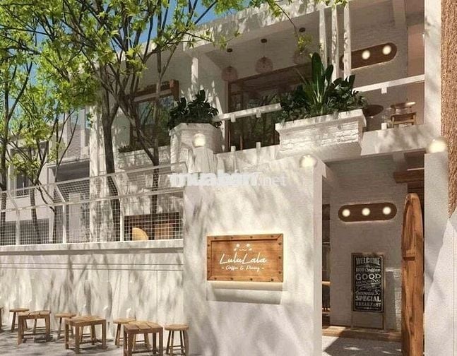 Biệt Thự Gần MT  Lê Văn Sỹ, Phường 13, Quận 3 Gần Trần Quang Diệu