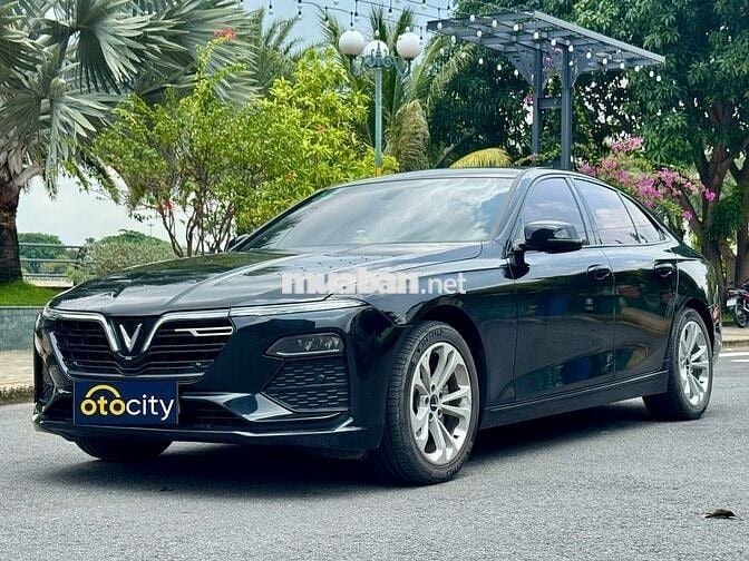 VinFast Lux A Base 2022 - Màu đen - 2v2km