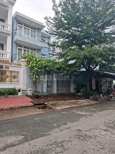 BT .savimex .kế chợ p thuận   -dt- 7x24 trệt 2 lầu + st ,giá 17.5 tỷ .