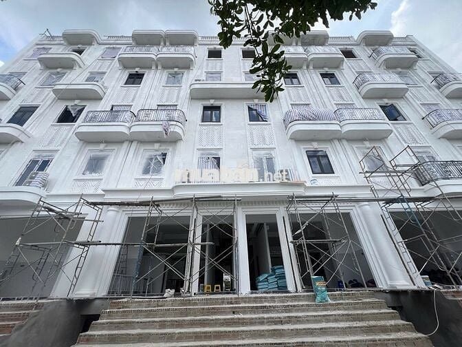DUPLEX FULL NỘI THẤT MỚI XÂY GẦN ĐH NGUYỄN TẤT THÀNH