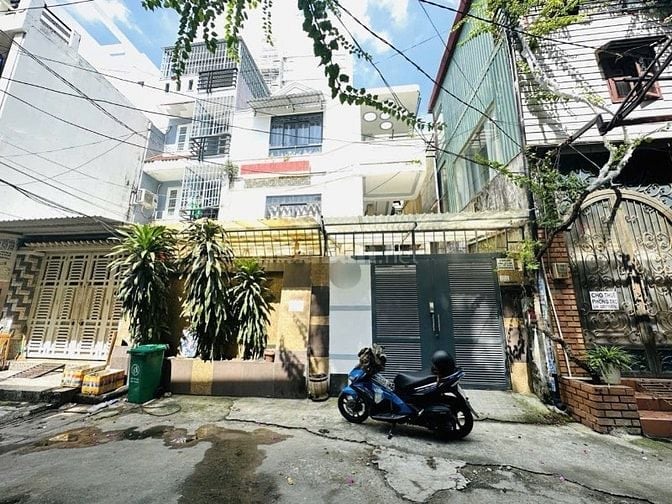 NGAY HUTECH- UNG VĂN KHIÊM- 124m2 (8x17m ) 3 TẦNG- TIỆN XÂY MỚI THEO Ý