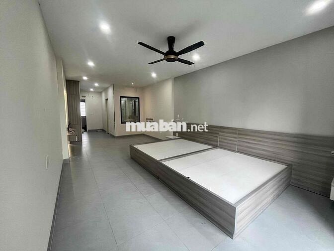 Phòng to cao cấp 4 người ở rộng rãi