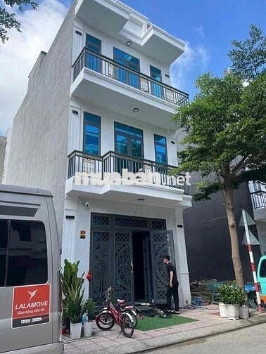 bán nhà mới xây thủ dầu một bình dương