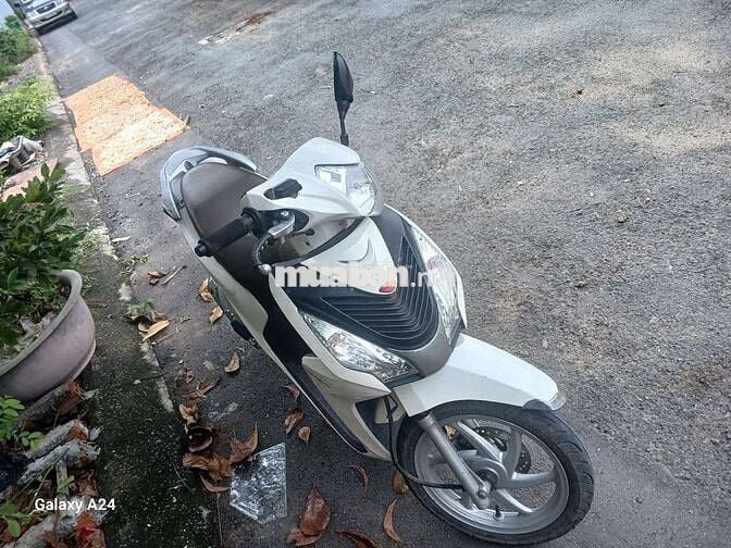 Cần bán xe may HONDA VISON đời 2016