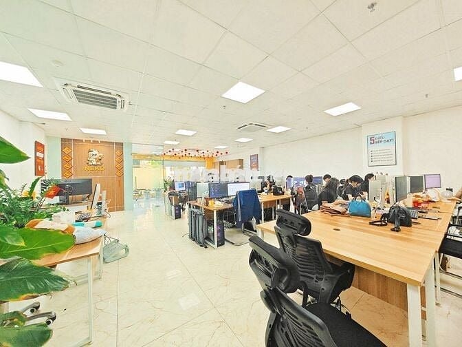 Cho thuê sàn văn phòng Trung Kính 90m2 16tr chia 2 phòng full nội thất