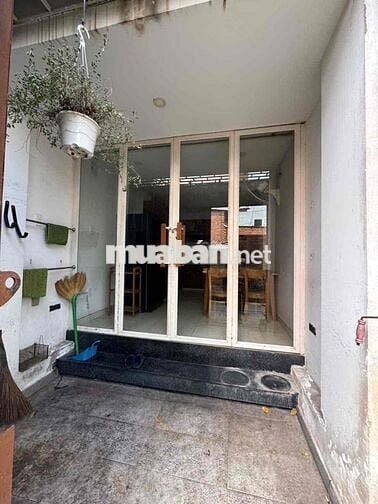 Cho thuê nhà 2MT 212B/2D Nguyễn Trãi P.Nguyễn Cư Trinh Q.1