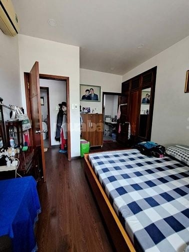 Cần bán căn hoàng tầng trệt Hoàng Anh 3,New Sài Gòn, 200m2, Giá 7.2 tỷ
