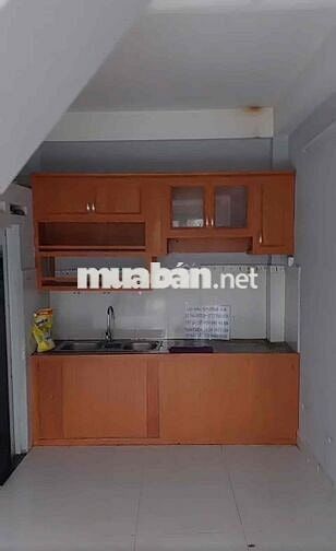 Nhà Sạch Sẻ DT 50m2 Sử Dụng 1Trệt 1Lầu 2Pn 1Wc Hẻm Ôtô Xe Tải