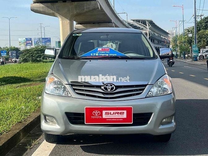 Toyota Innova G Số Sàn 2011 - màu bạc - 245Tr