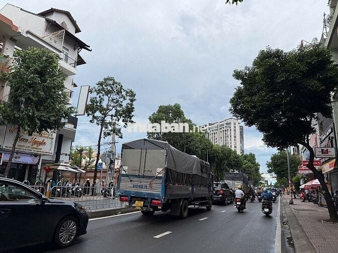 Cho thuê nhà mặt tiền Khánh Hội, Phường 6, Quận 4
