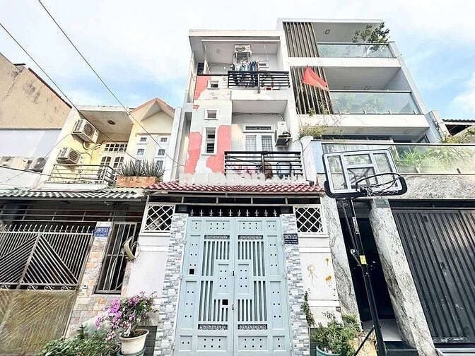 5,8 Tỷ TL nhà 2 lầu 4 PN 4 x 15 hẻm xe hơi 1886/ Huỳnh Tấn Phát
